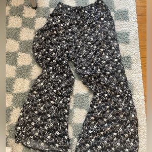 Hollister Black and White Floral Wide Leg Pants